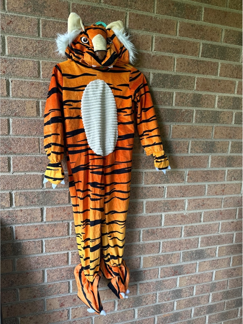 Spirit of Halloween3-4T Tiger Costume Hood and Jumpsuit 100% Polyester